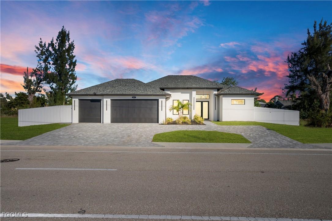 2219 Surfside Blvd., Cape Coral, FL 33991