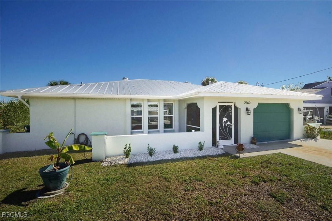 2560 Rose Ave., St James City, FL 33956