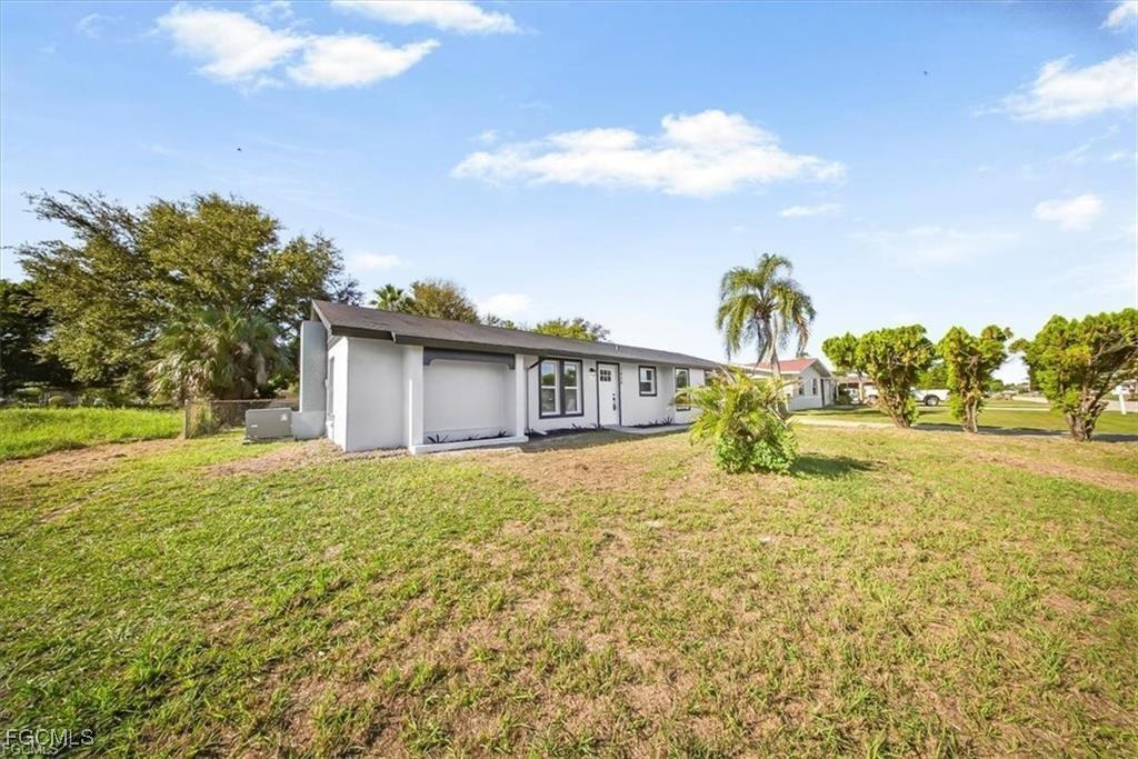 1436 SE 25th Ter., Cape Coral, FL 33904