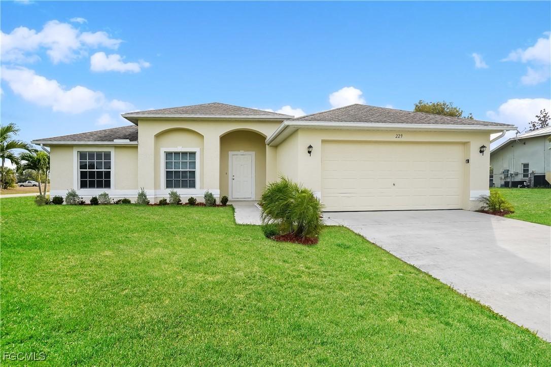 229 NE 7th Pl., Cape Coral, FL 33909