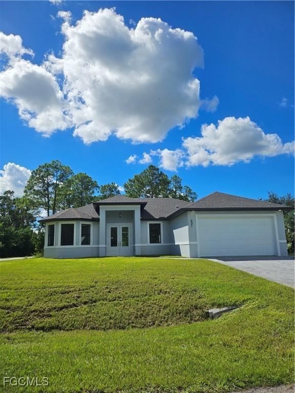 601 Hibiscus Ave., Lehigh Acres, FL 33972