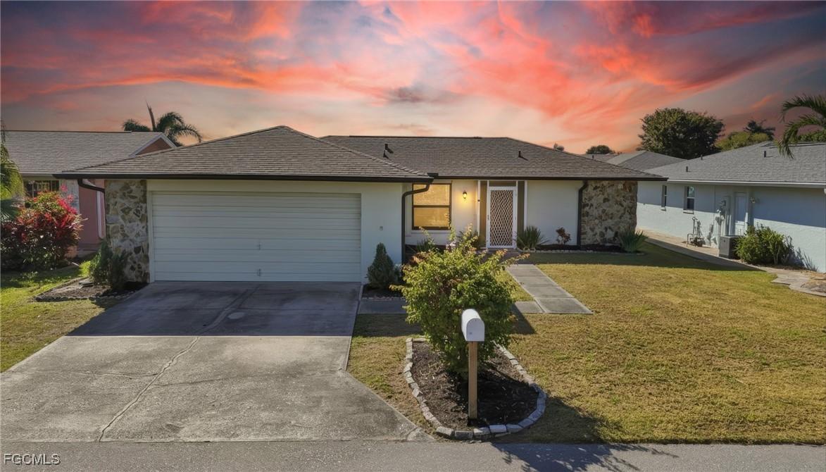 9793 Deerfoot Dr., Fort Myers, FL 33919