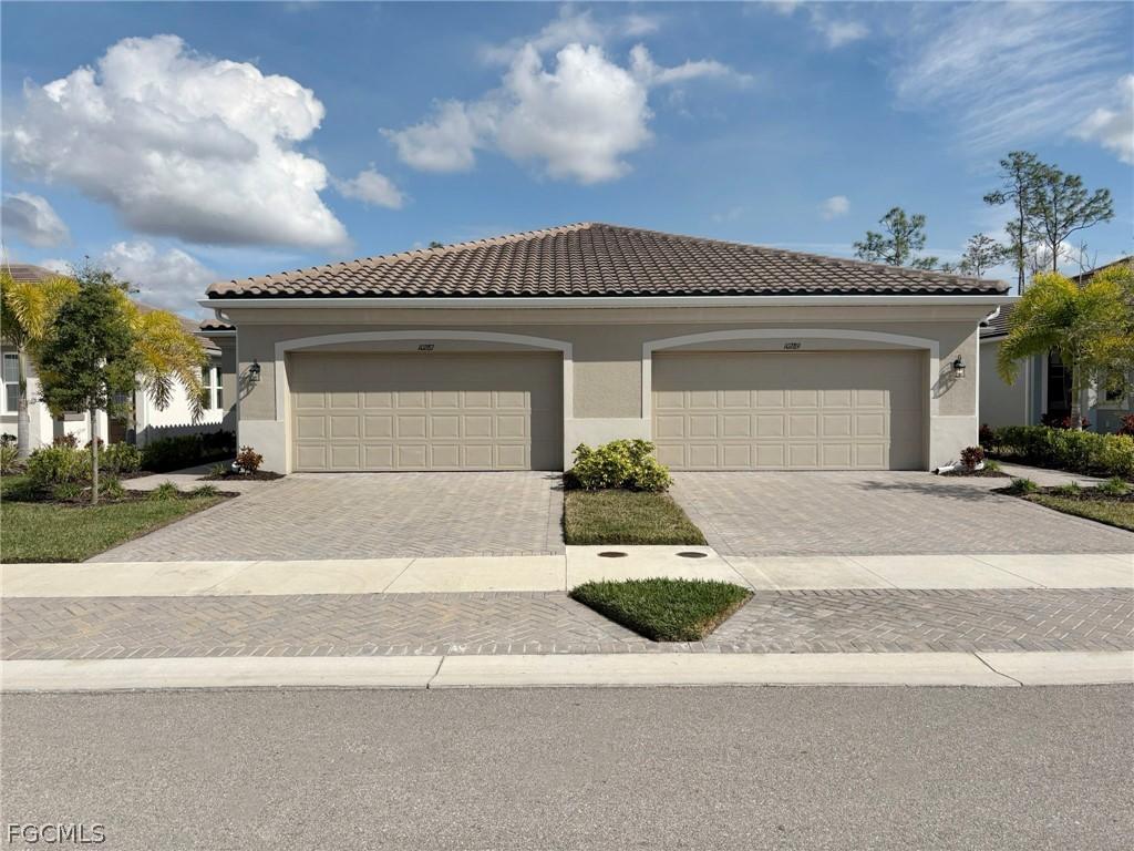 10287 Bonavie Cove Dr., Fort Myers, FL 33966