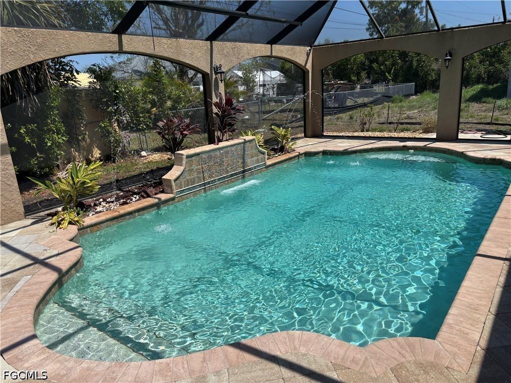 329 NE 9th St., Cape Coral, FL 33909