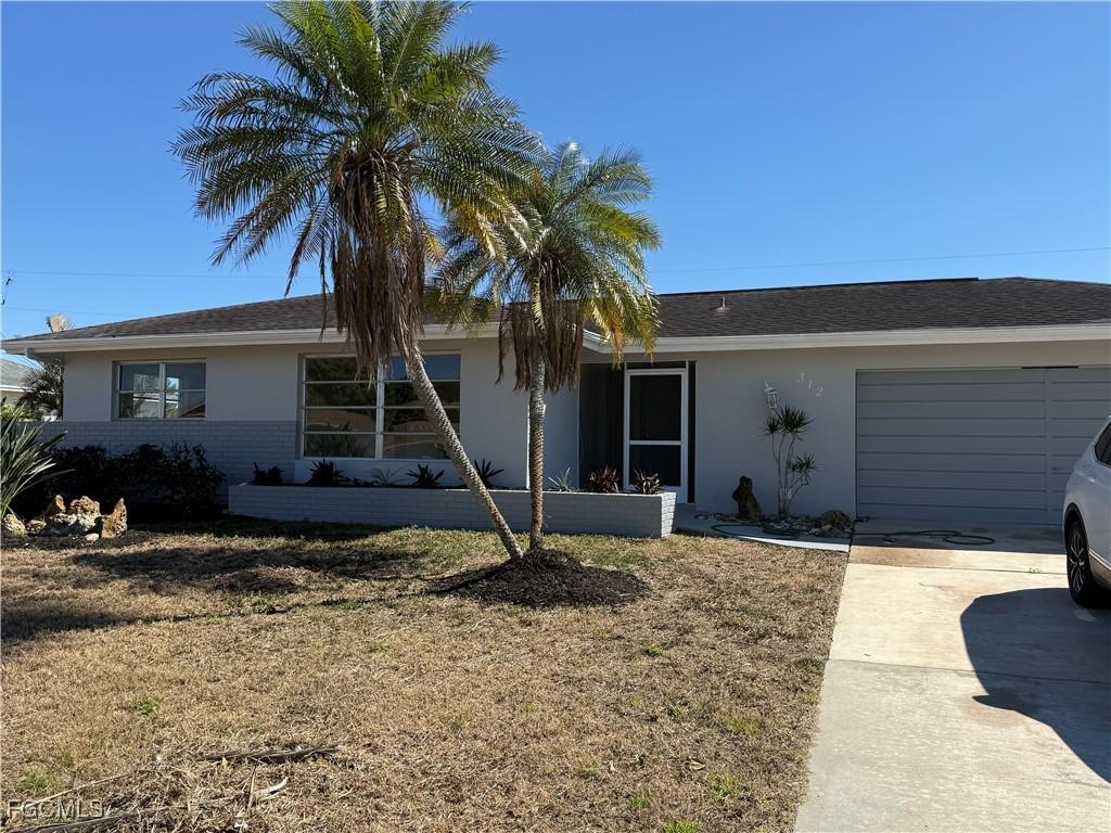 312 Hollywood St., Lehigh Acres, FL 33936
