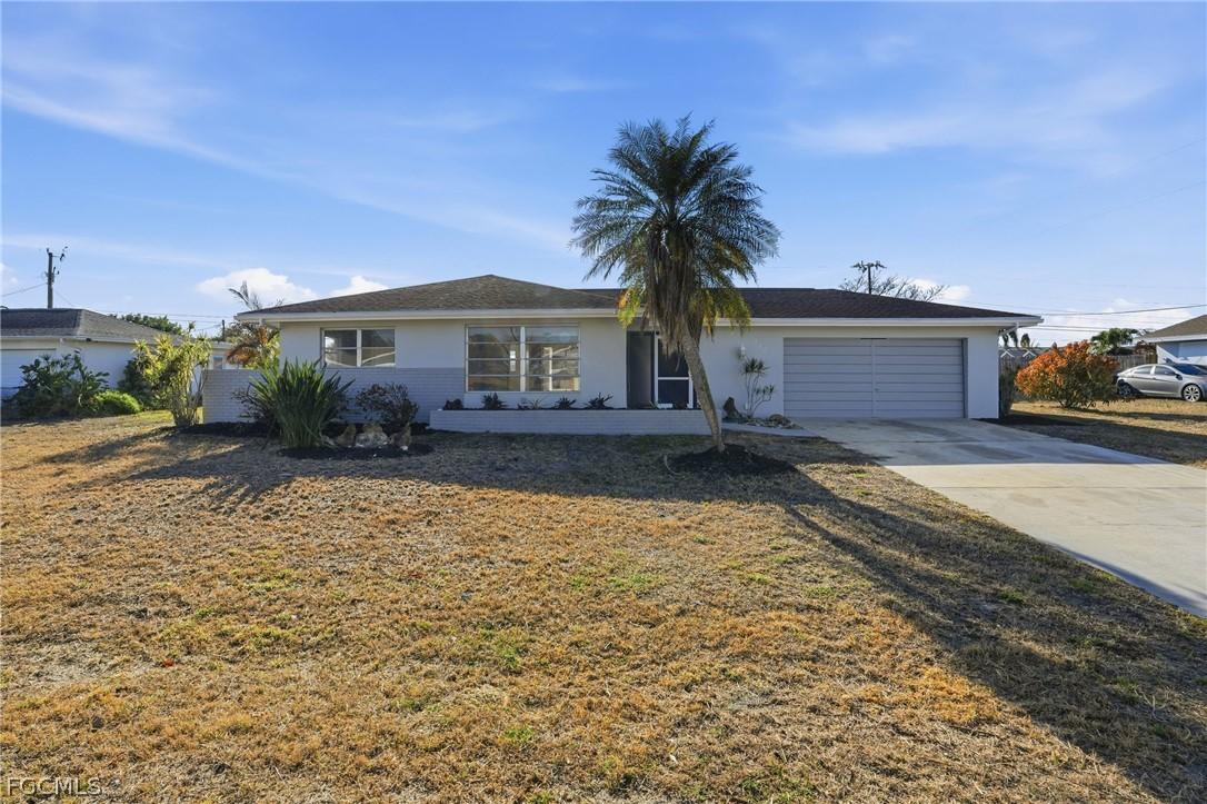 312 Hollywood St., Lehigh Acres, FL 33936