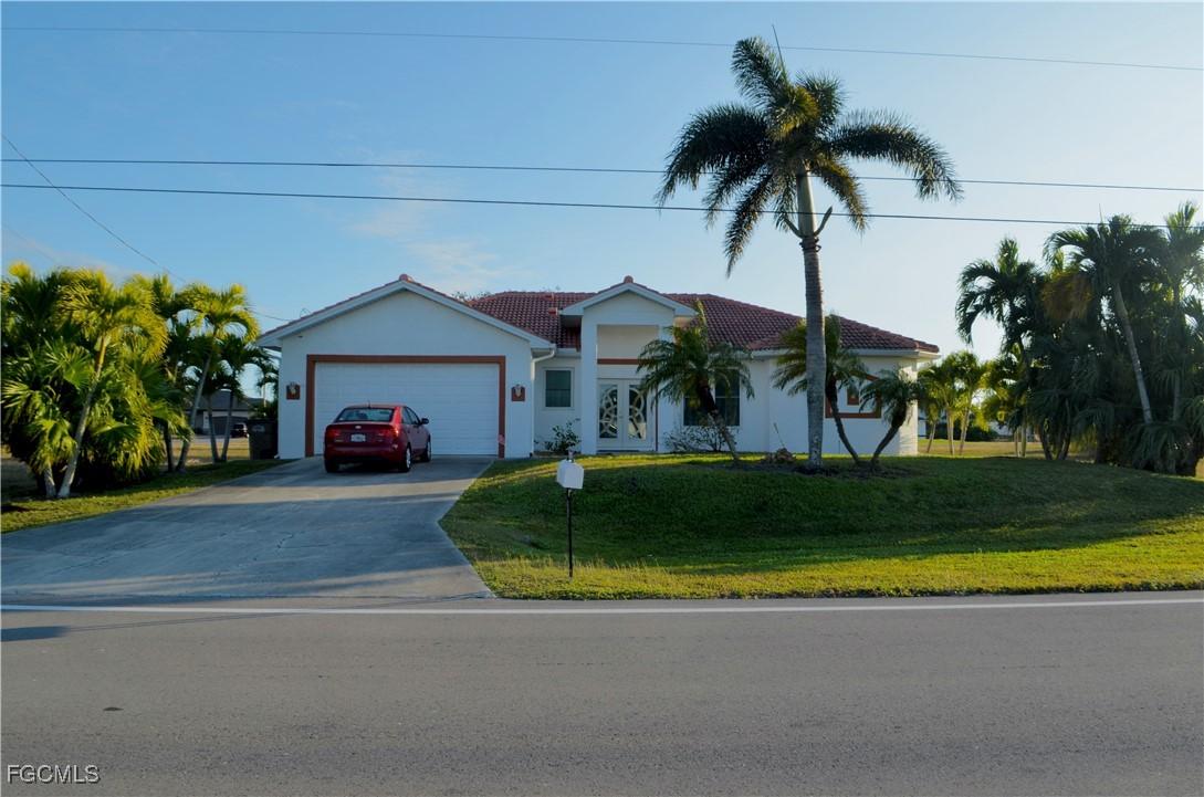 4316 Jacaranda Pkwy., Cape Coral, FL 33993