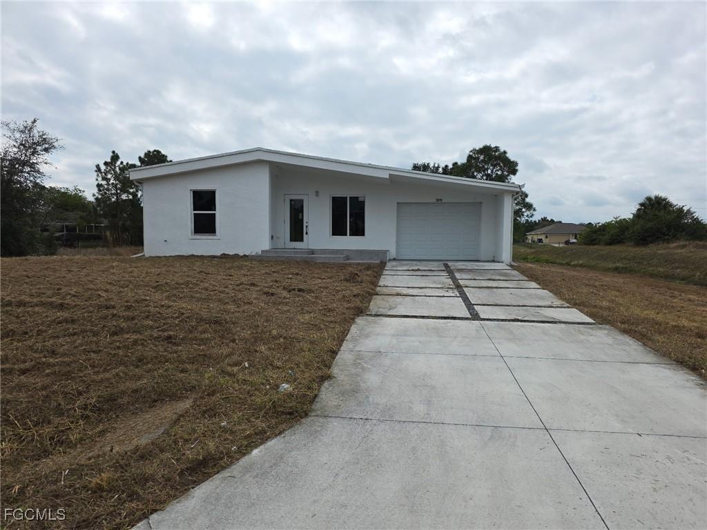 2615 32nd St., Lehigh Acres, FL 33976