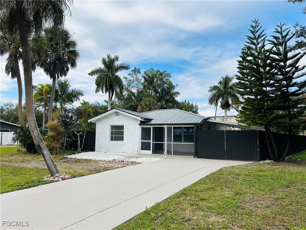 48 W North Shore Ave., North Fort Myers, FL 33903