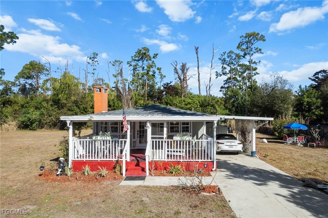 2230 Costello Ln., North Fort Myers, FL 33917