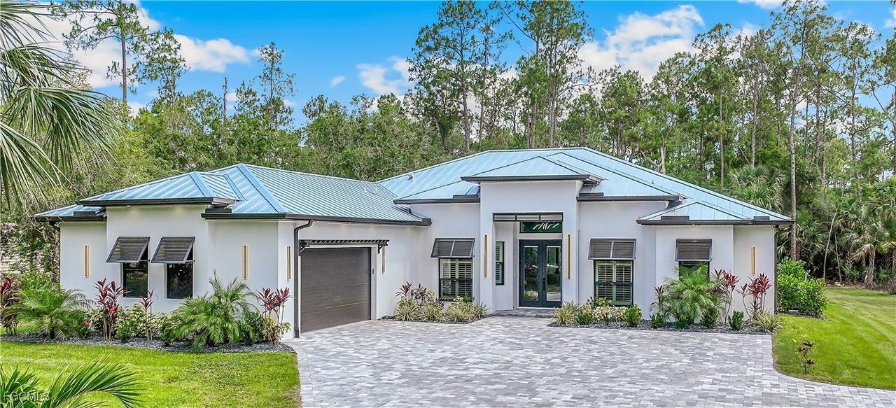 4348 6th Ave., Naples, FL 34117