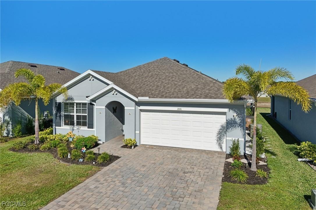2841 Pillar Coral Ln., North Fort Myers, FL 33903