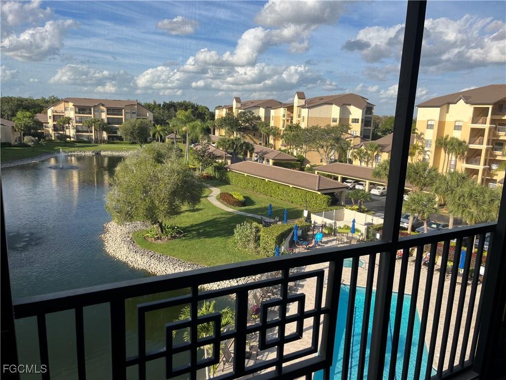 155 Vintage Cir. #I404, Naples, FL 34119