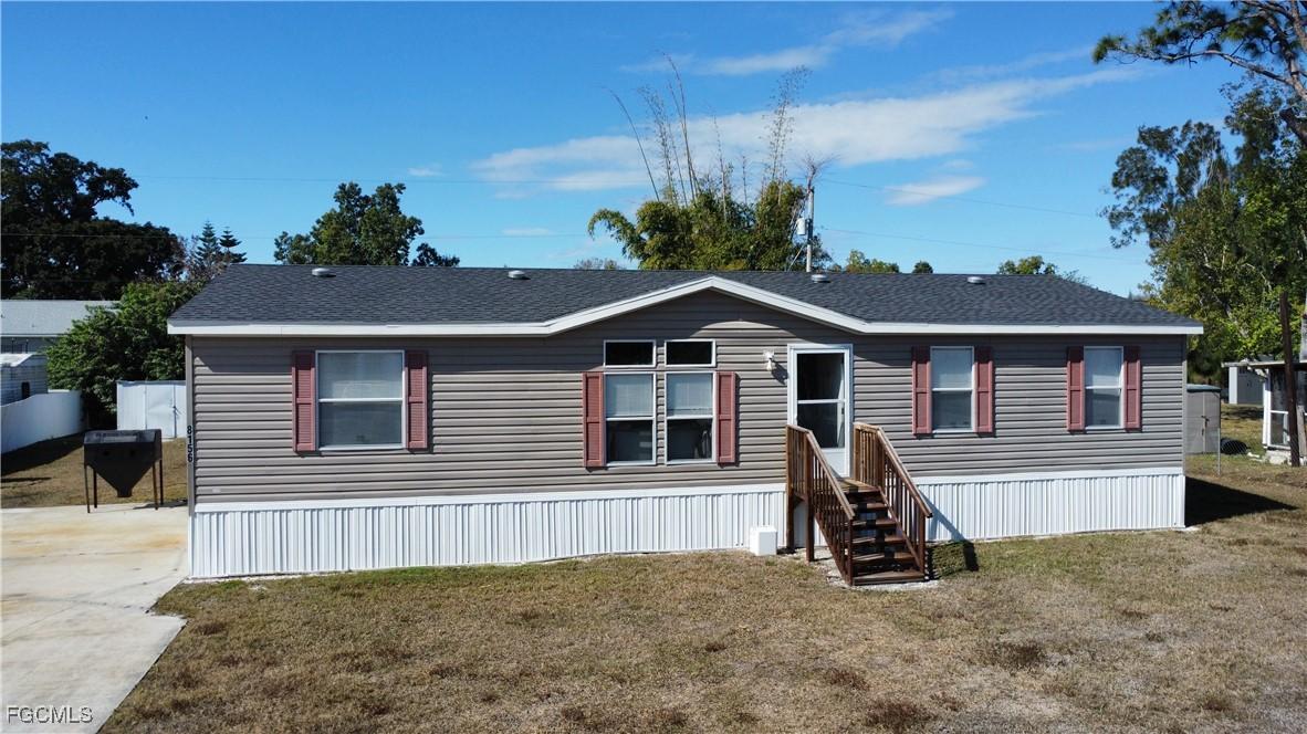 8156 Penny Dr., North Fort Myers, FL 33917