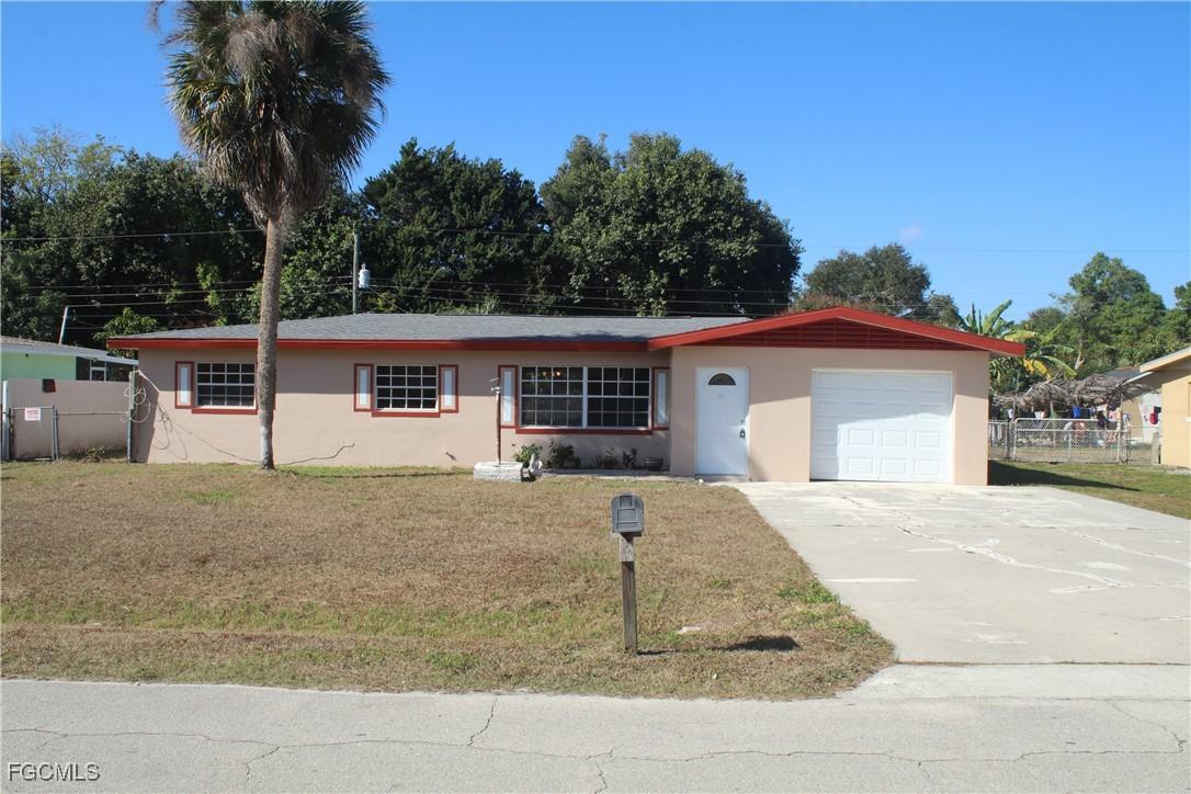 382 Ottumwa Ave., Fort Myers, FL 33905