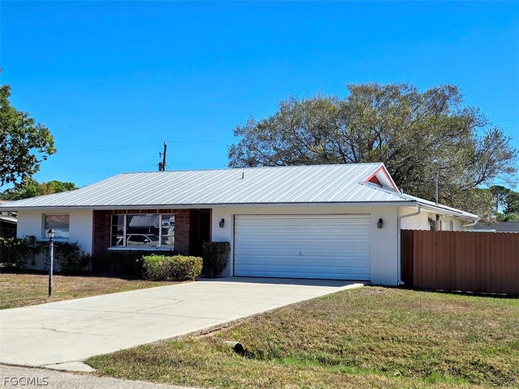 17070 Wayzata Ct., North Fort Myers, FL 33917