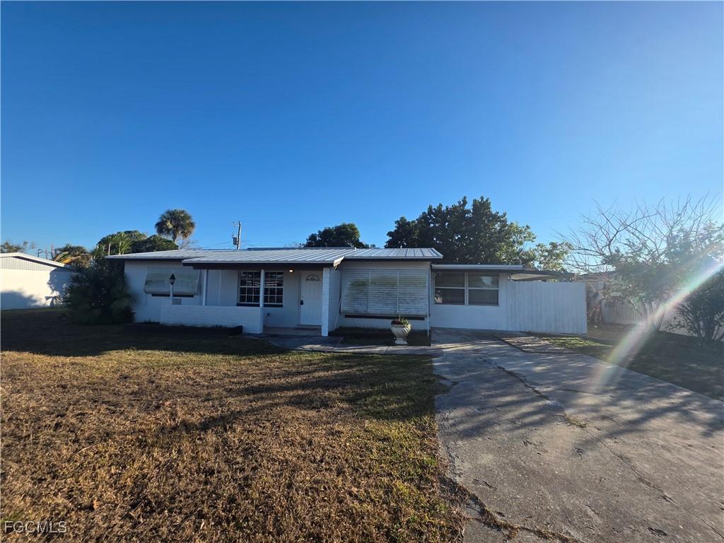 204 E Bougainvillea Rd., Lehigh Acres, FL 33936
