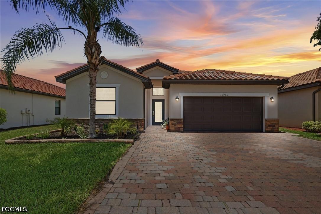 10976 Cherry Laurel Dr., Fort Myers, FL 33912