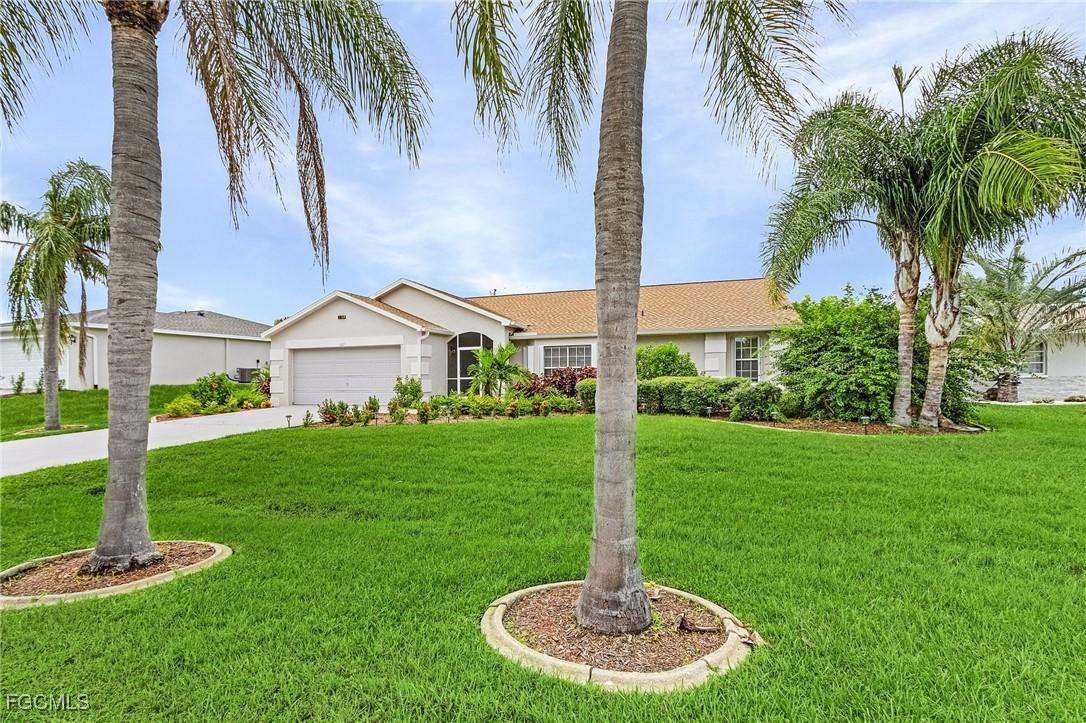 527 SE 36th St., Cape Coral, FL 33904