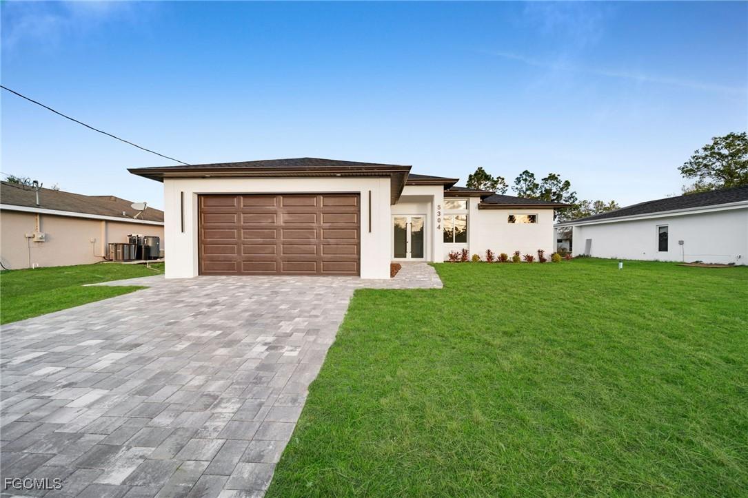 5304 Anita Ave., Lehigh Acres, FL 33971