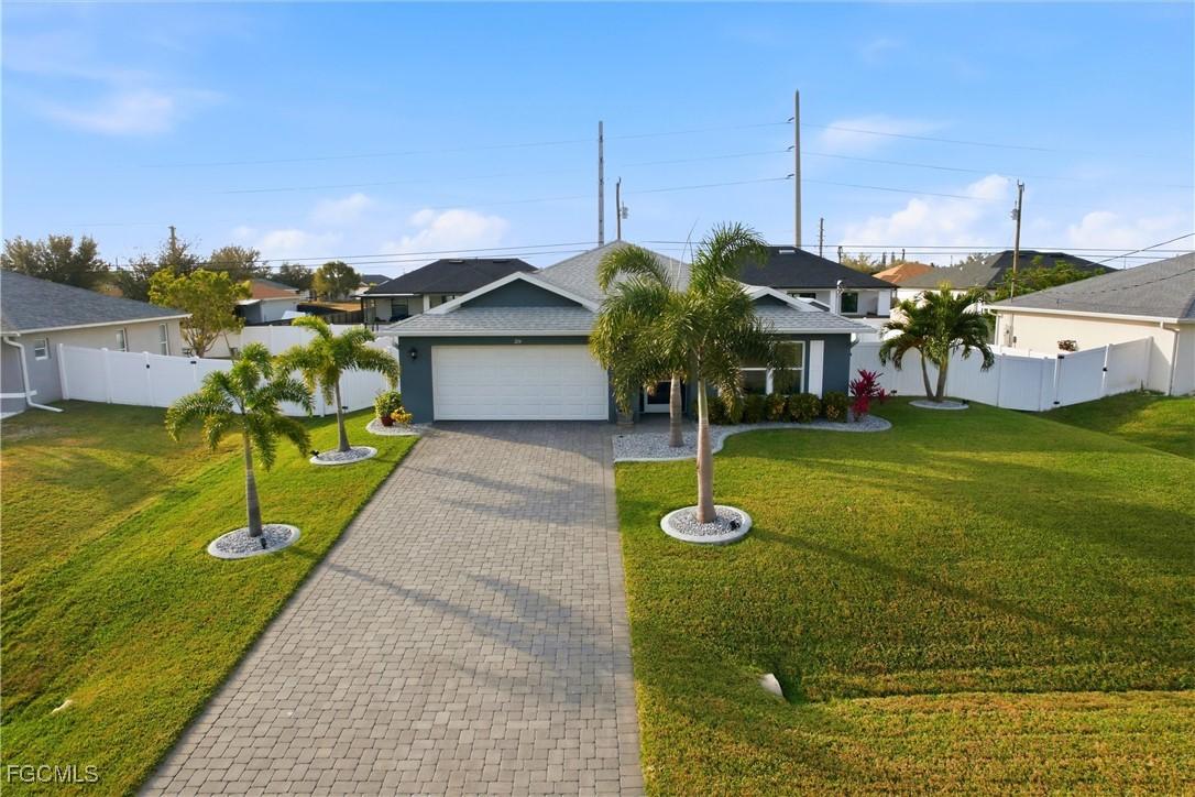 214 NE 24th Ter., Cape Coral, FL 33909