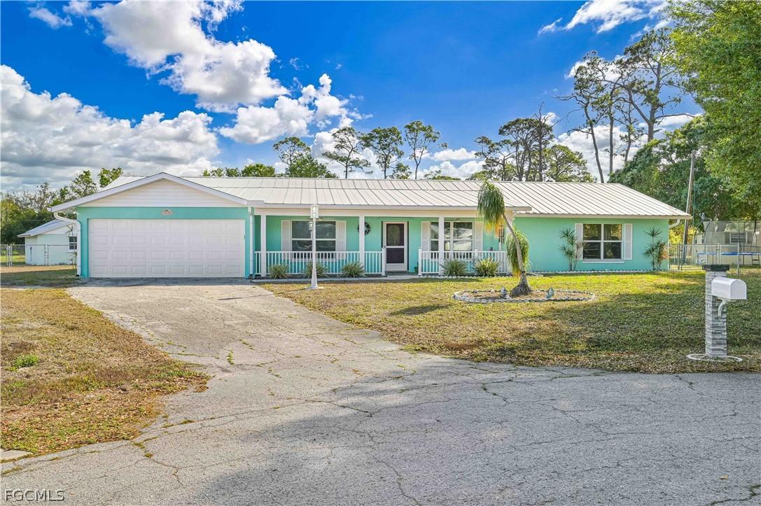 15830 Jade Ct., North Fort Myers, FL 33917