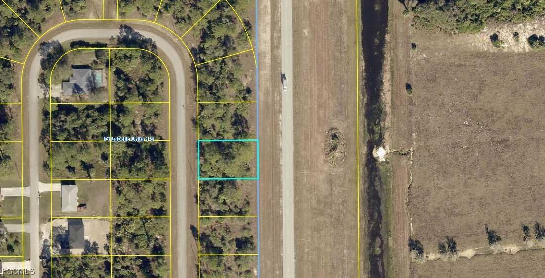 8023, 8025 Rolling Cir., Clewiston, FL 33440