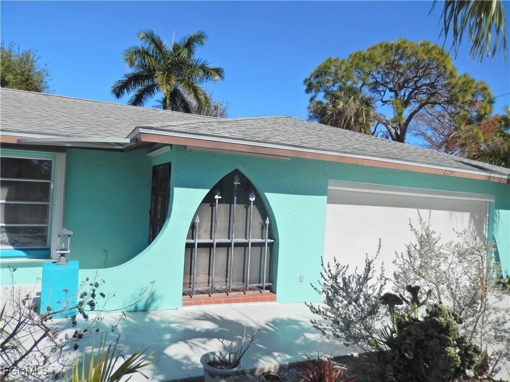 229 SE 46th Ln., Cape Coral, FL 33904