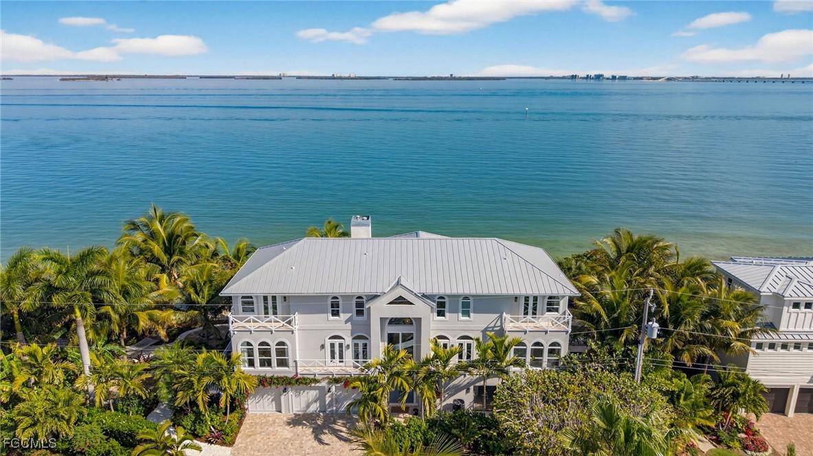 1552 San Carlos Bay Dr., Sanibel, FL 33957