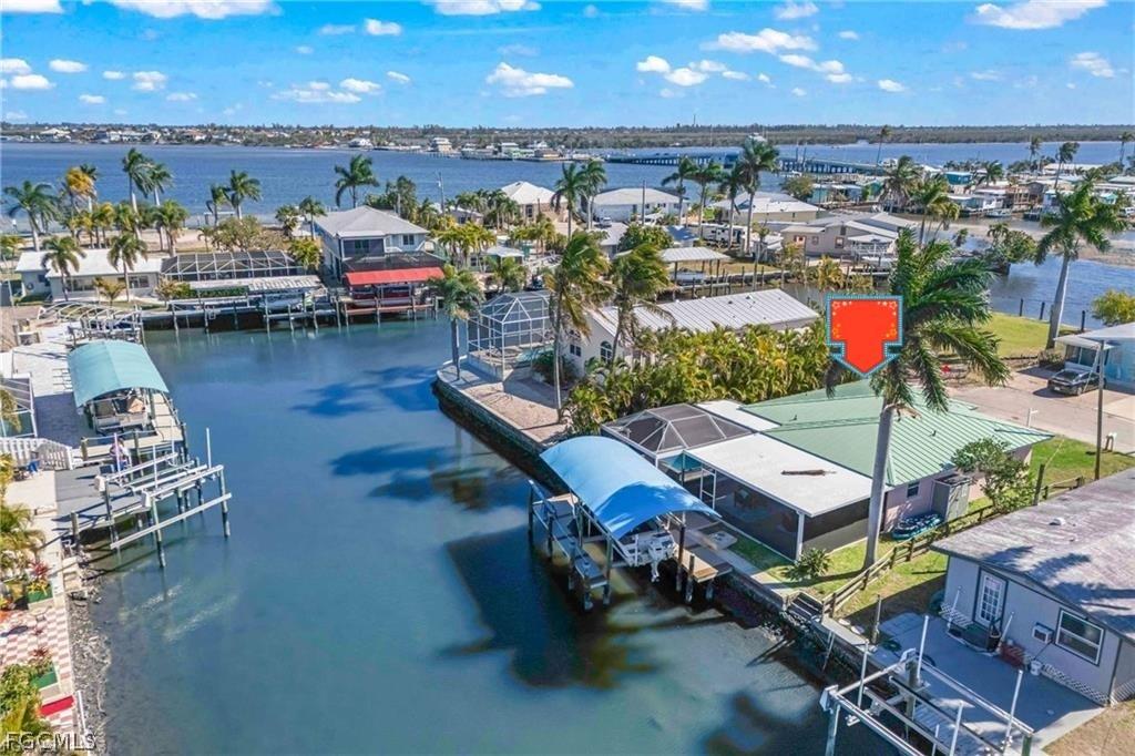2556 Cay Cove, Matlacha, FL 33993