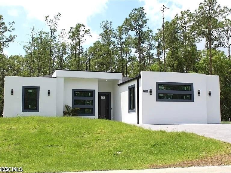 3306 E 2nd St., Lehigh Acres, FL 33936