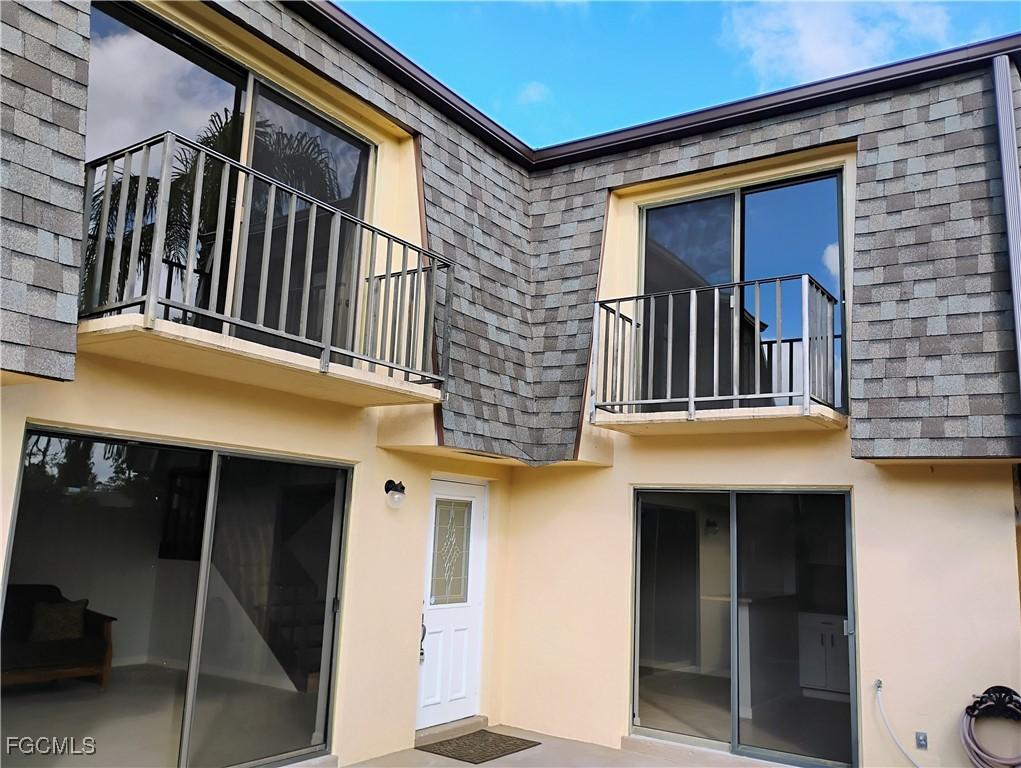 3290 Sandlewood Ln. #3, Fort Myers, FL 33907