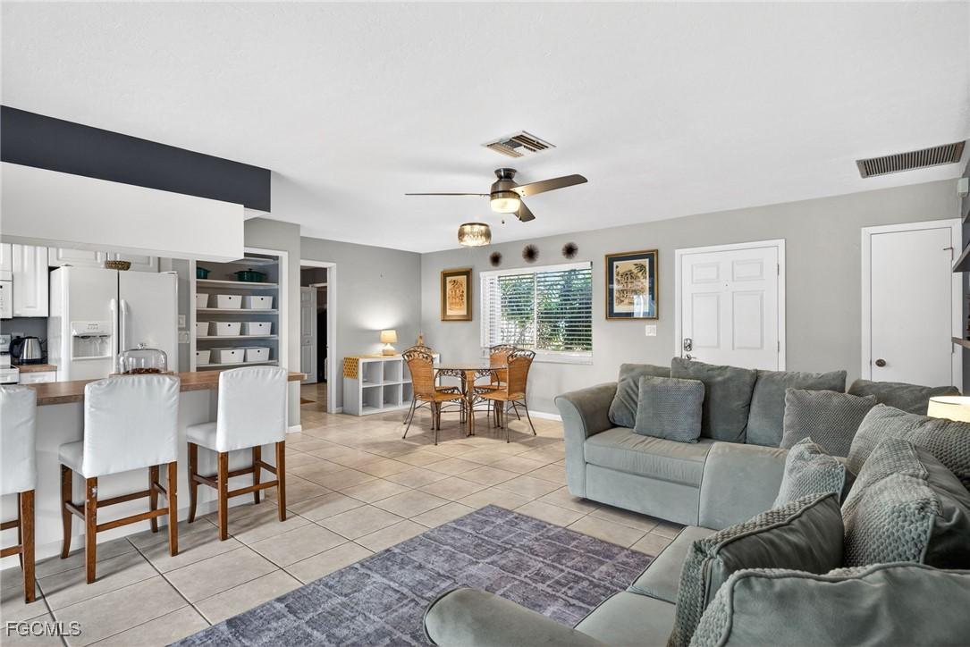 916 SE 31st Ln., Cape Coral, FL 33904