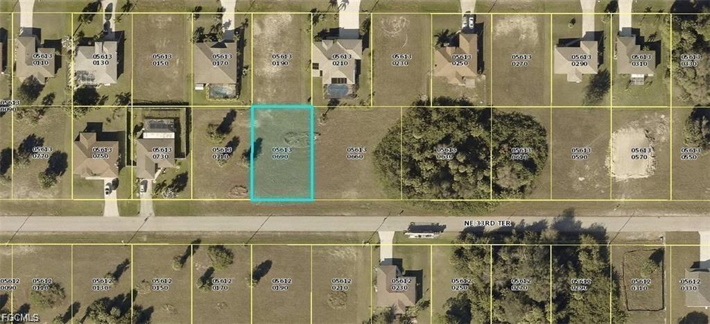 1407 NE 33rd Ter., Cape Coral, FL 33909