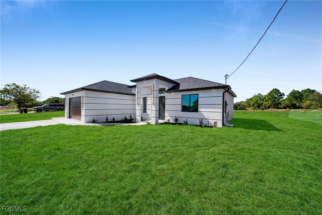 482 Labree Ave., Lehigh Acres, FL 33974