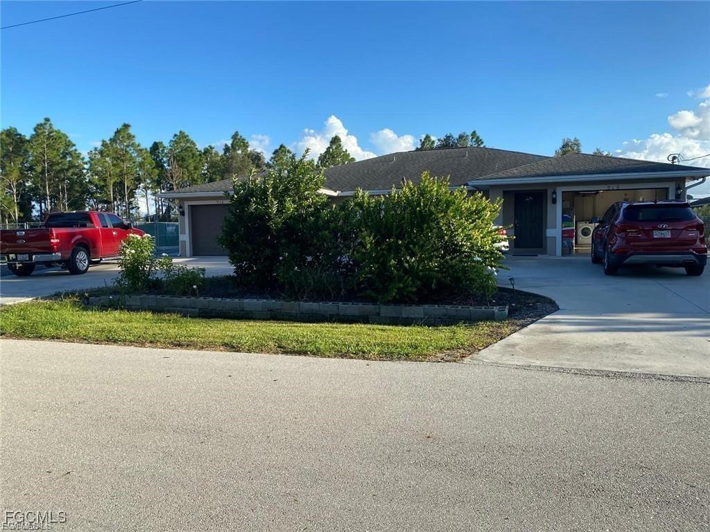 916/918 Ainsworth St., Lehigh Acres, FL 33974