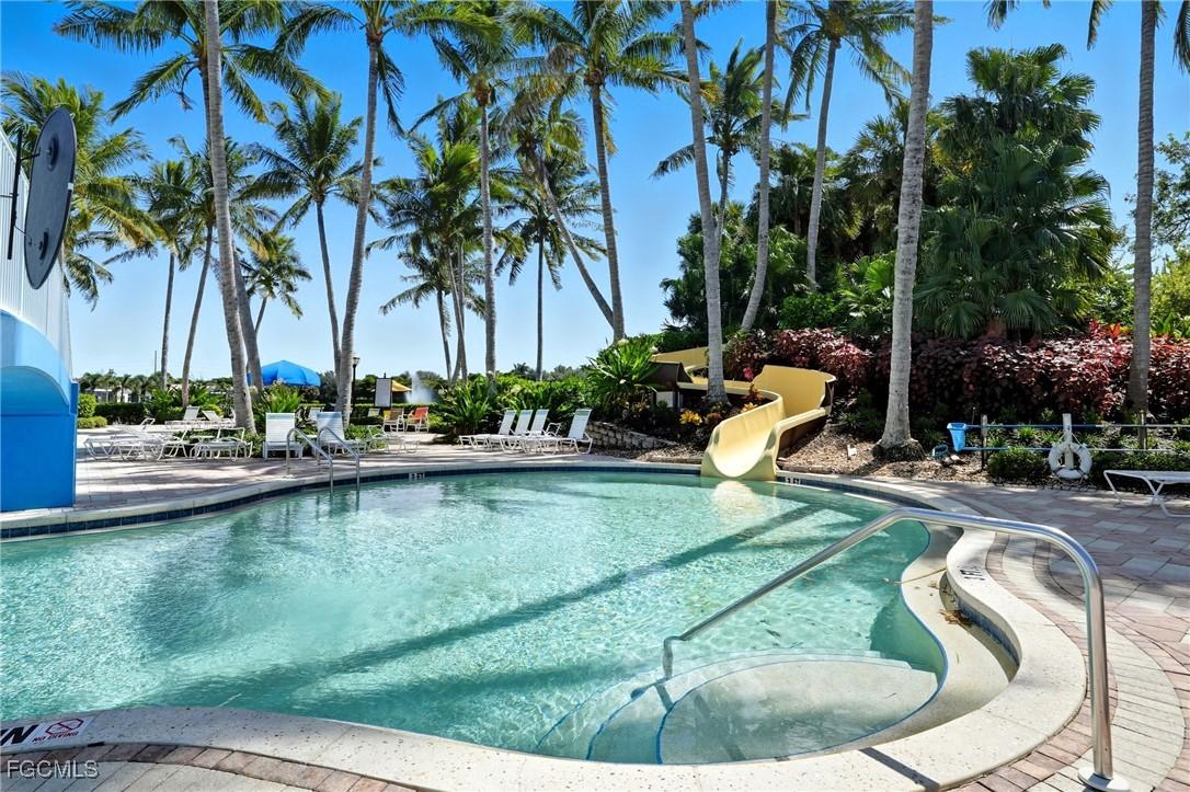 2452 Blackburn Cir., Cape Coral, FL 33991