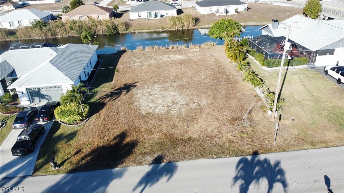 8 SE 8th Pl., Cape Coral, FL 33990
