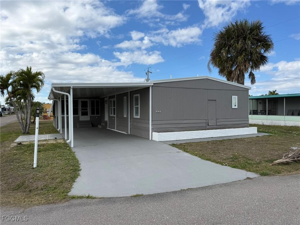 14703 Tea Party Ln., North Fort Myers, FL 33917