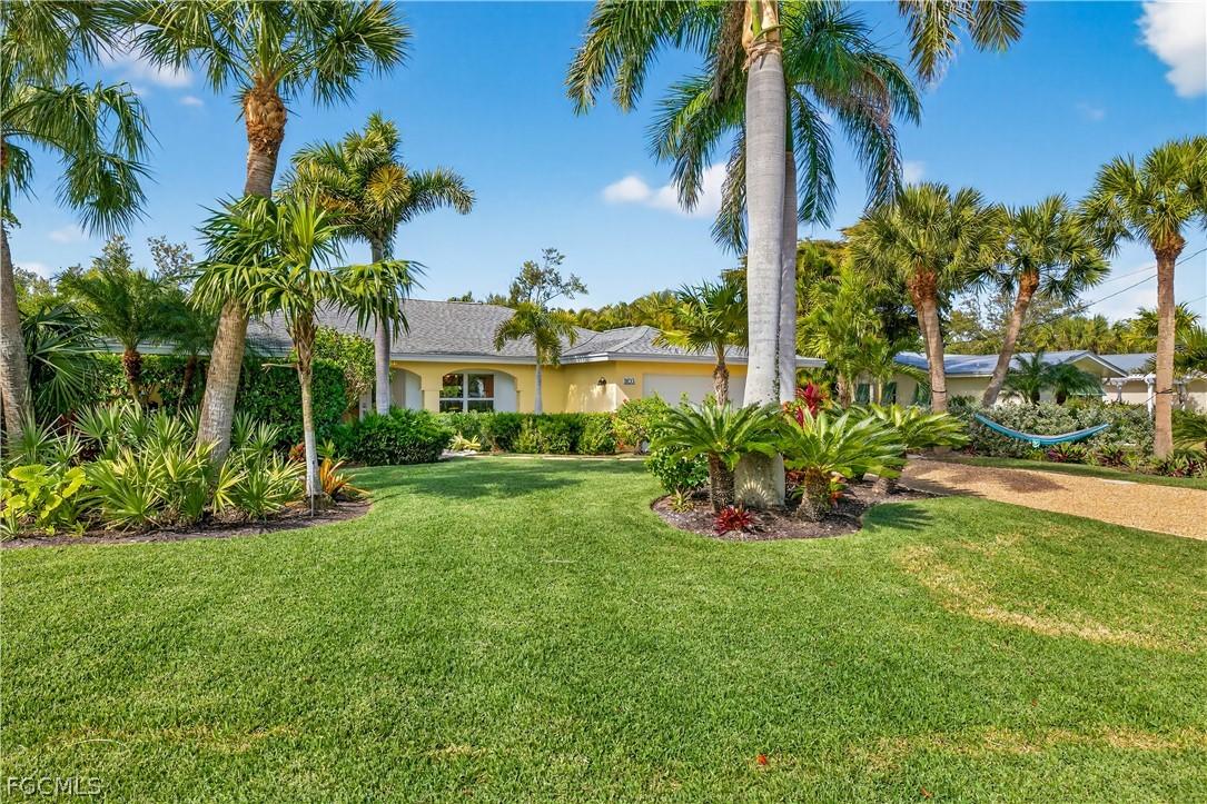 1103 Captains Walk St., Sanibel, FL 33957