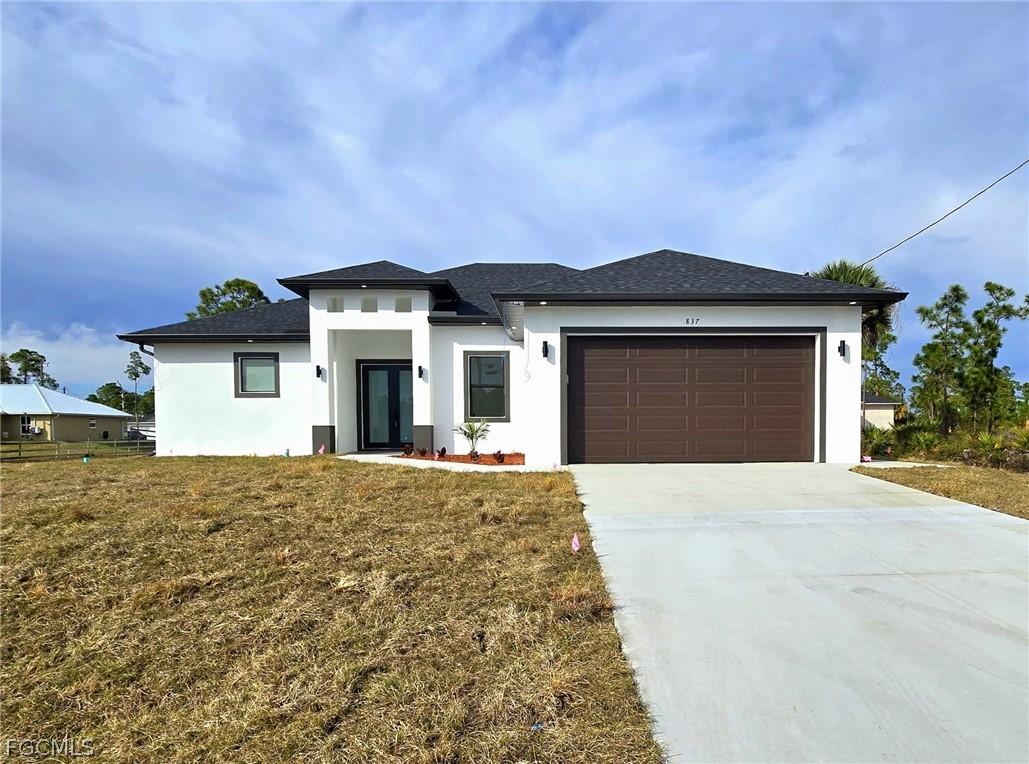 837 Foxtail St., Lehigh Acres, FL 33974