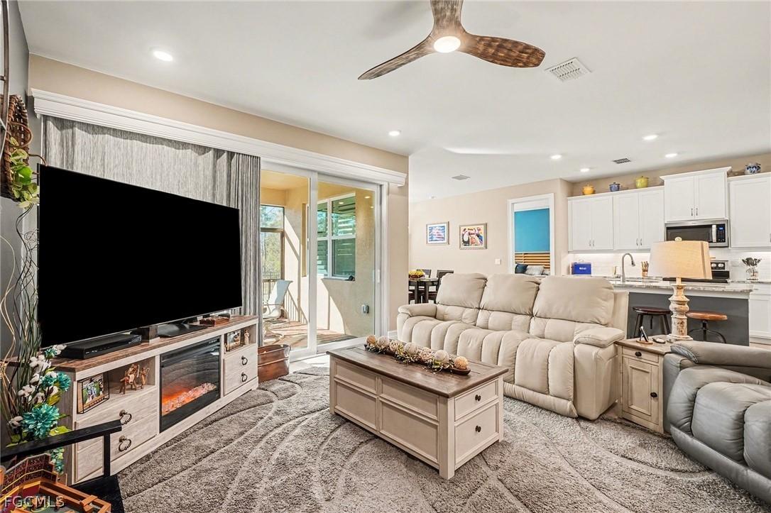 3816 Crosswater Dr., North Fort Myers, FL 33917