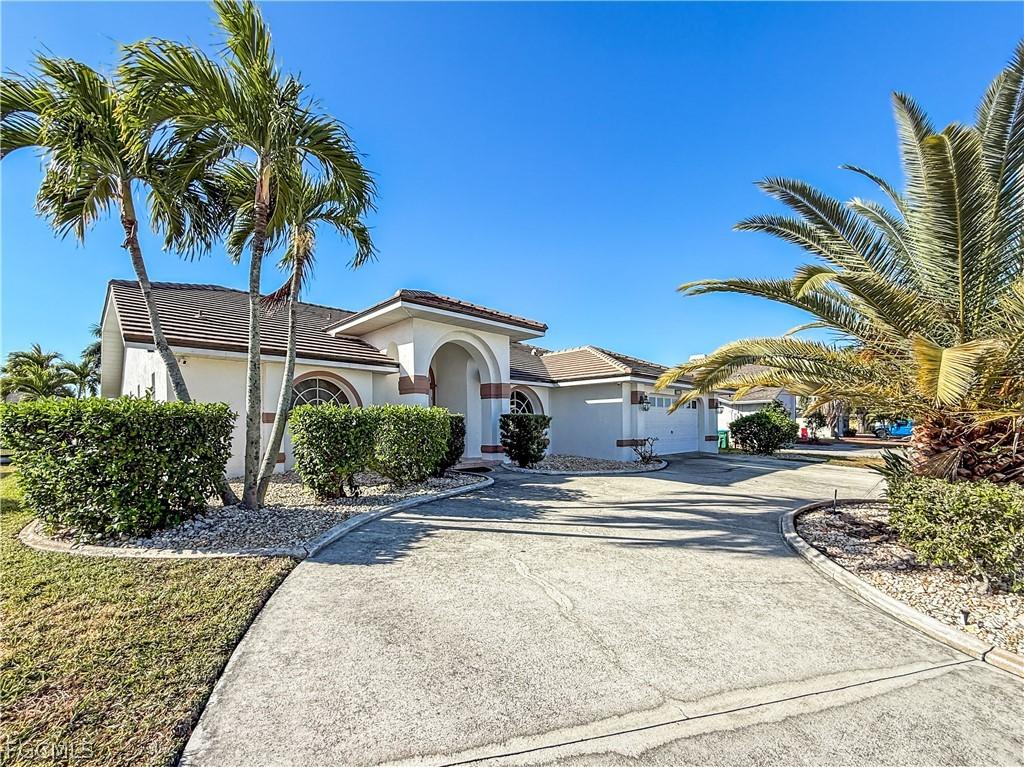 2030 SE 6th Ln., Cape Coral, FL 33990