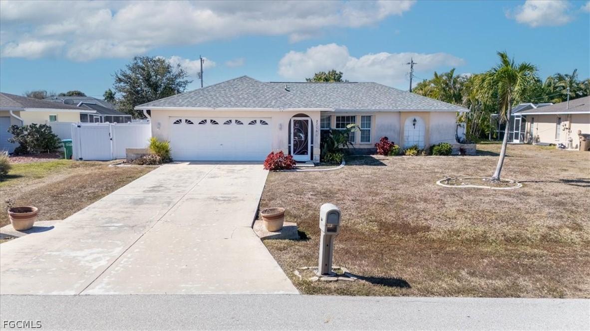2206 SE 8th Pl., Cape Coral, FL 33990
