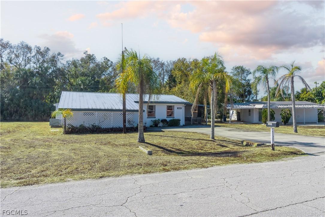 3732 Richard Rd., North Fort Myers, FL 33903