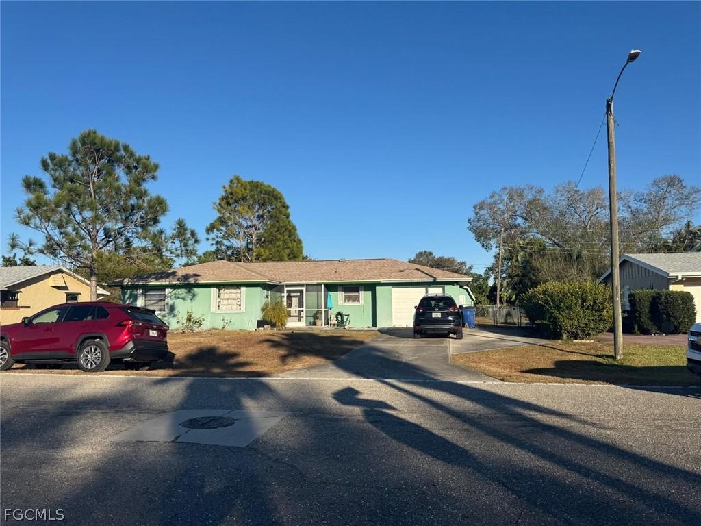 2202 Parkview Dr., Fort Myers, FL 33905