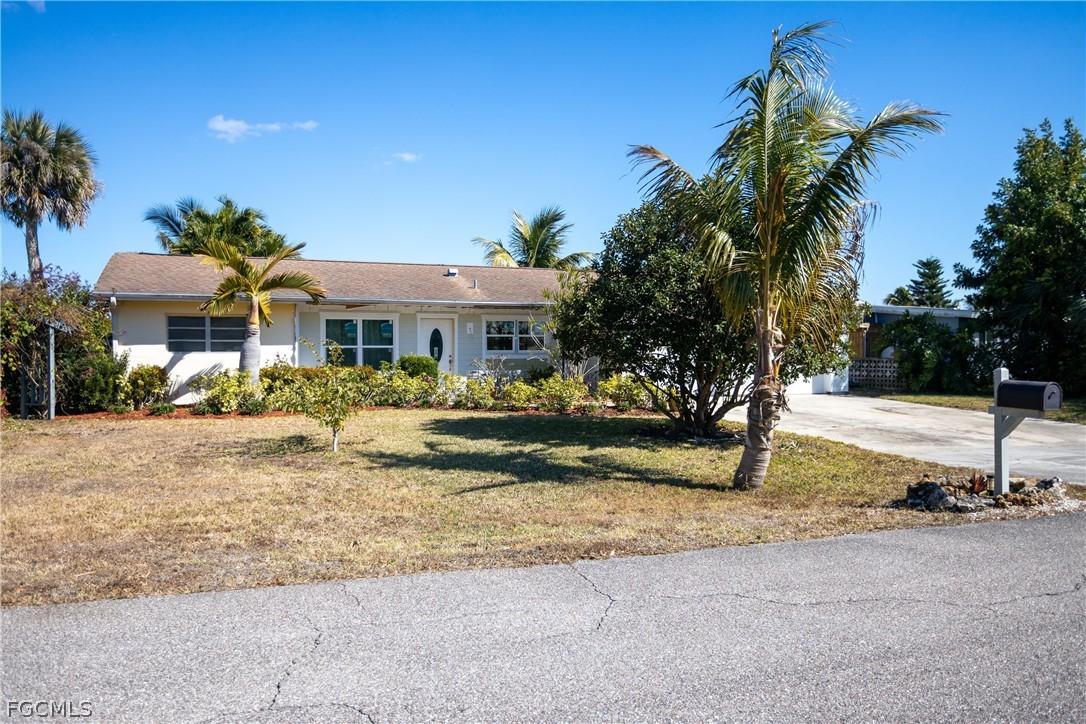 1280 Sunrise Dr., North Fort Myers, FL 33917