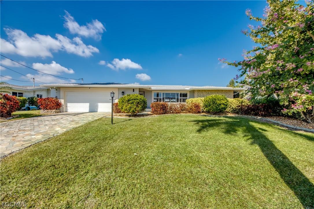 917 SE 43rd Ter., Cape Coral, FL 33904