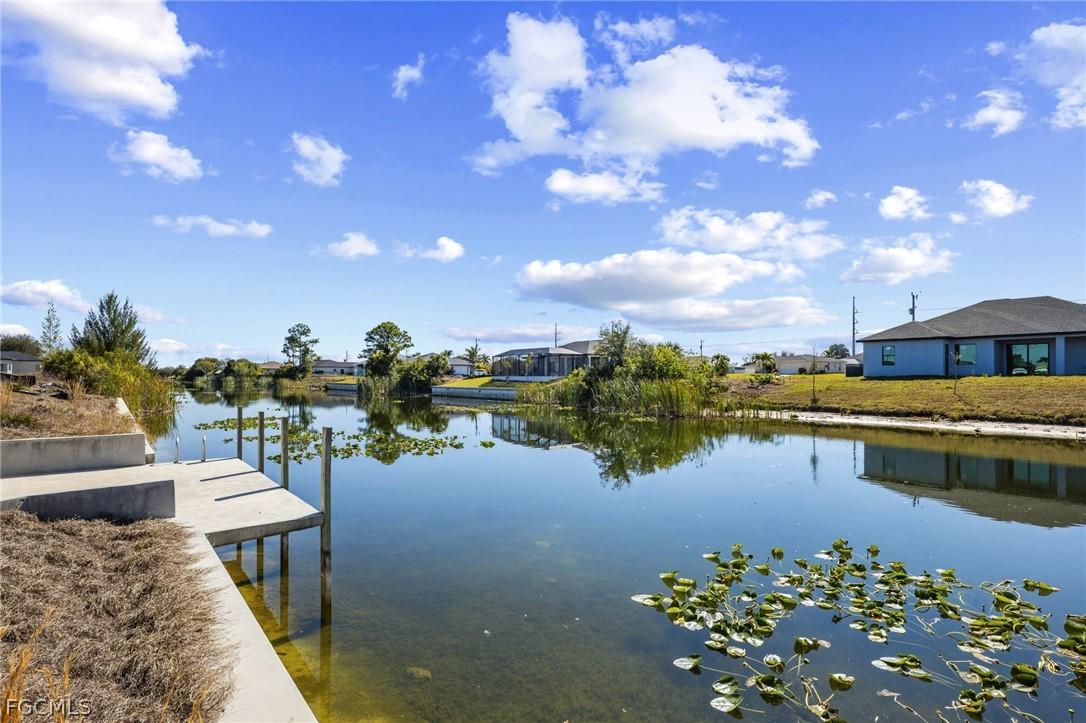 704 NW 9th St., Cape Coral, FL 33993