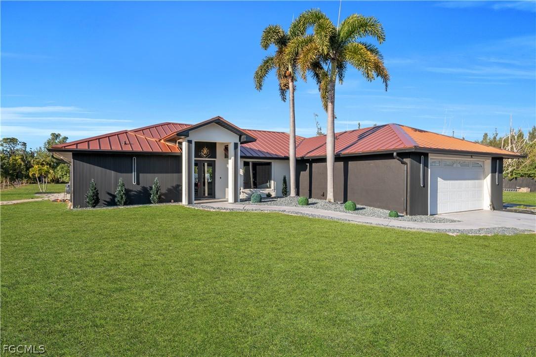 4882 Woodstock Rd., St James City, FL 33956